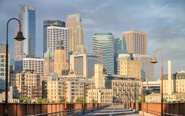 移民申请“优先日期”锁定秘籍：如何抢占排期先机？