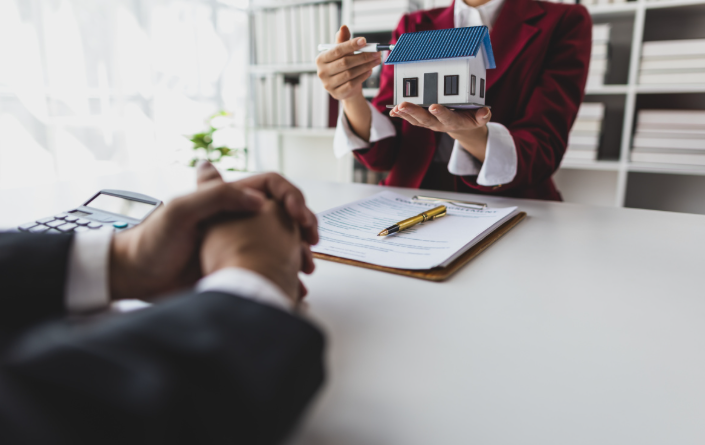 从“假抢劫骗U签”到EB-5判刑：移民圈最危险的承诺浮出水面